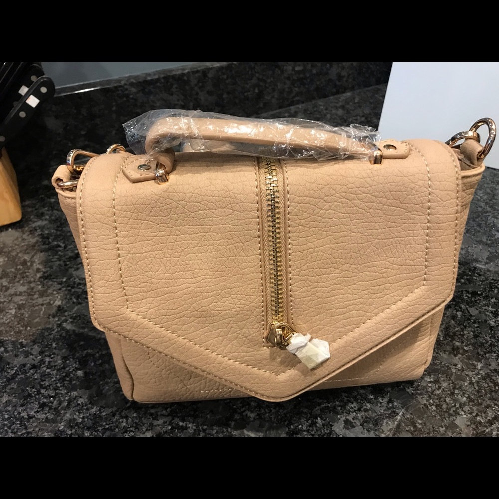 Adore Me purse 👜